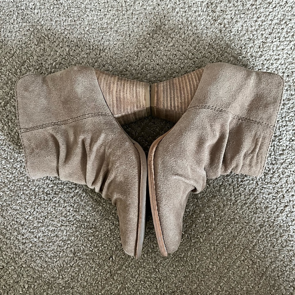 Splendid suede scrunch ankle booties